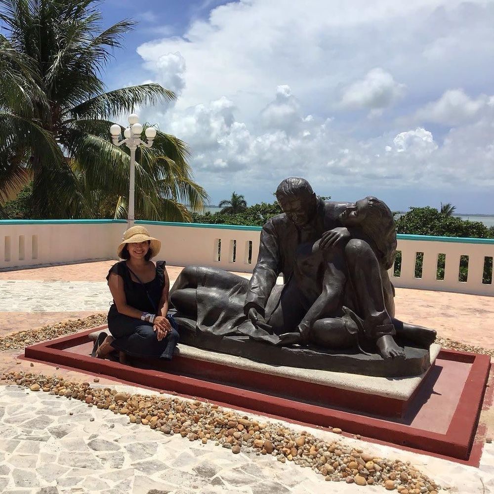 Meet your Posher, Claudia